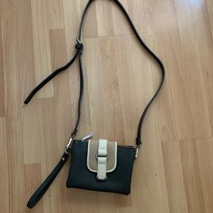 Crossbody purse